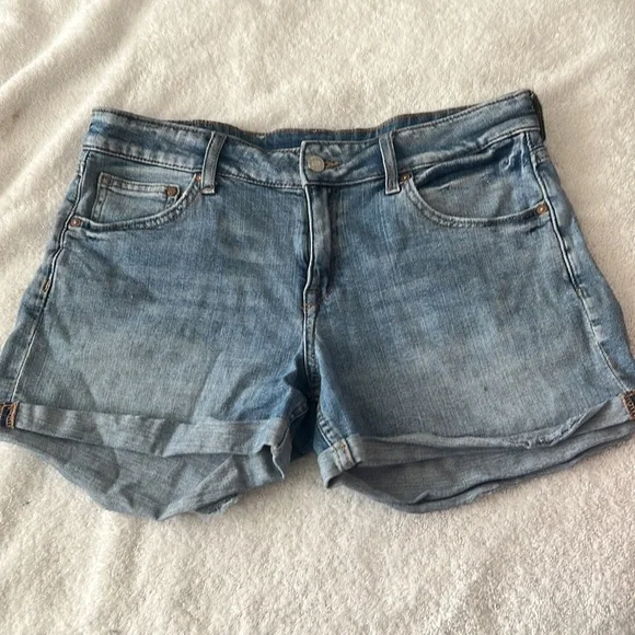 ⭐️ & Denim light blue relaxed Jean shorts 99% cotton 1% elastic women size 10
